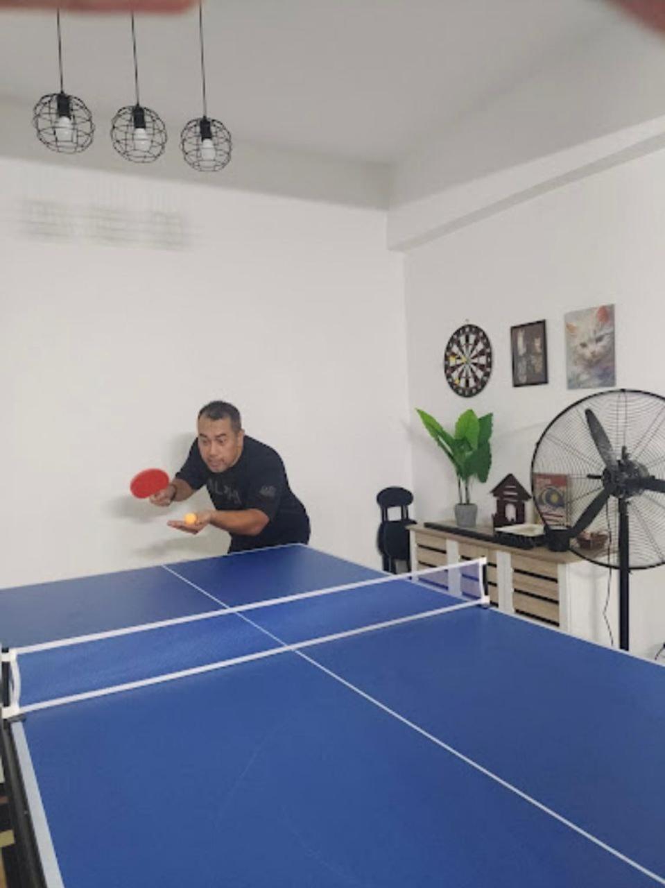Mahligai View Near Masjid Shah Alam, Uitm Shah Alam, I-city, Stadium Shah Alam, Sacc, Pkns, Idcc, Msu, 17 Min Kuala Lumpur & Klang, Max 10 People, Free Food, Snooker, Pingpong, Indoor Games, Swimming Pool, Fast Wifi Apartment *